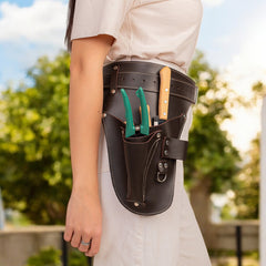 Ergonomic design of the FloraFit leather garden tool belt