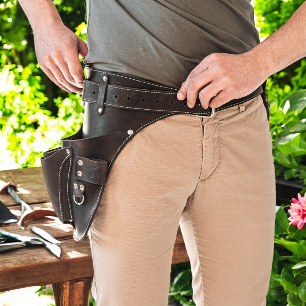 Gardening tool belt with custom pockets for pruners and knives